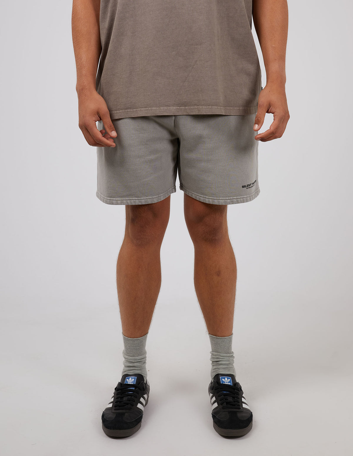 Essential Theory Short Grey