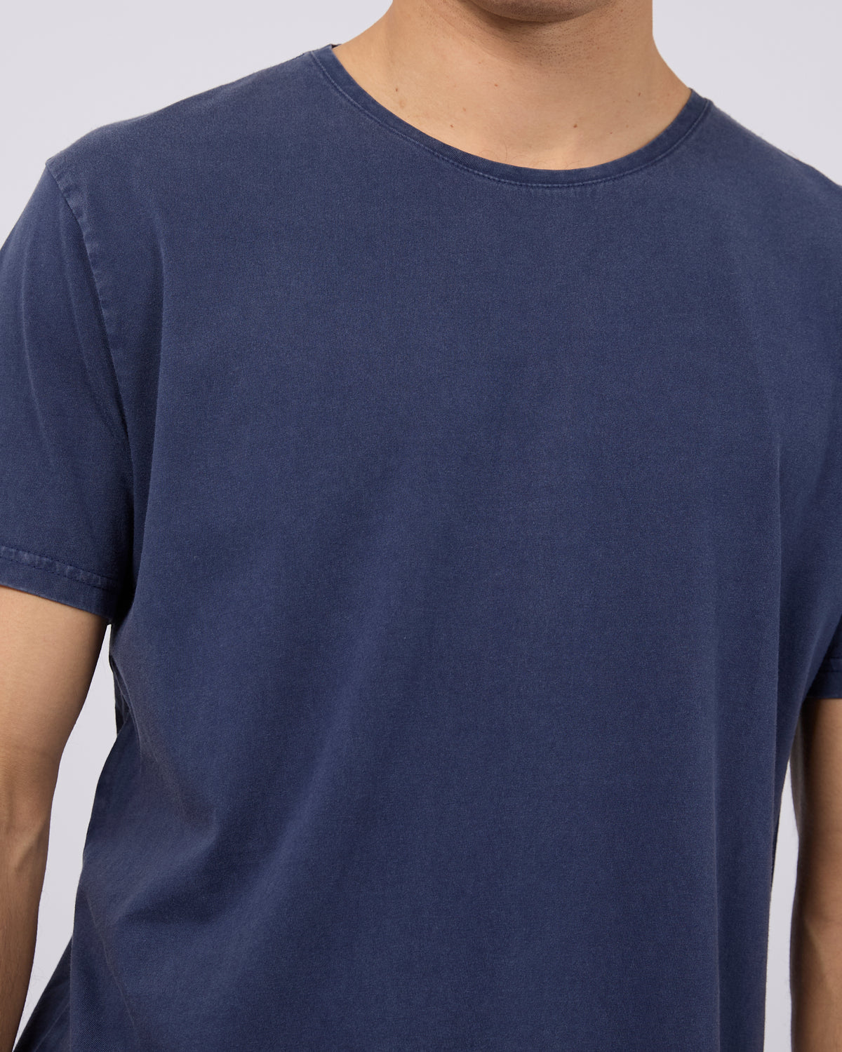 Tail Tee Navy