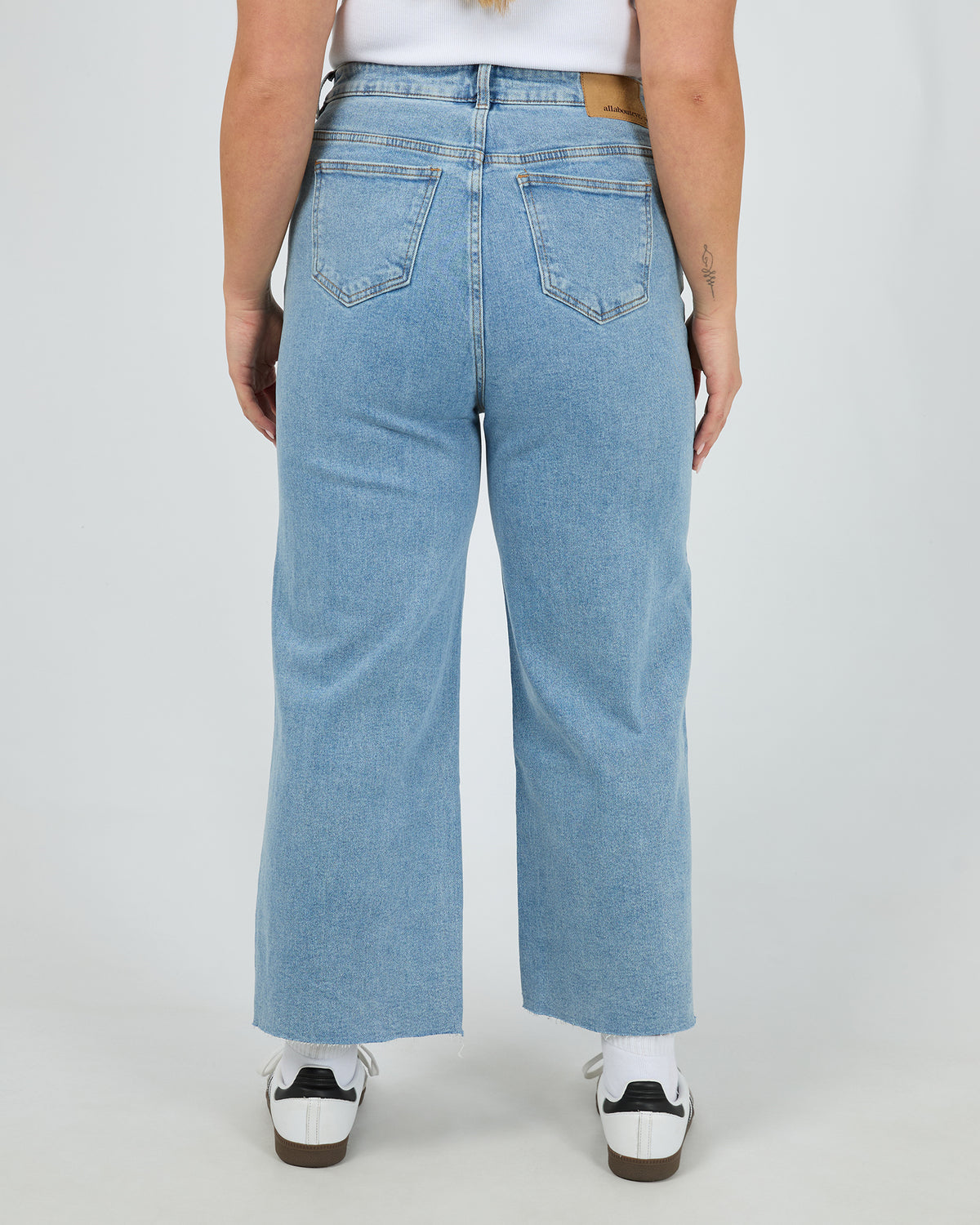 Charlie High Rise Wide Leg Jean Heritage Denim