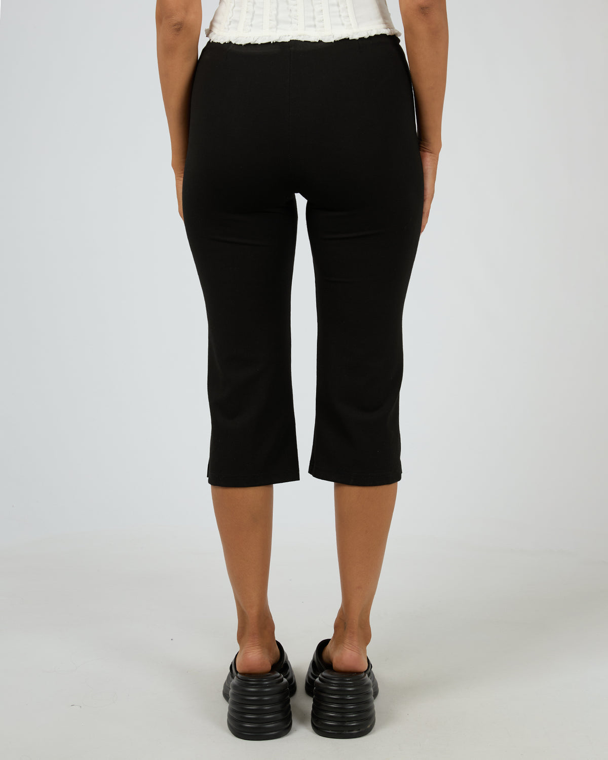 Amanda Capri Pant Black