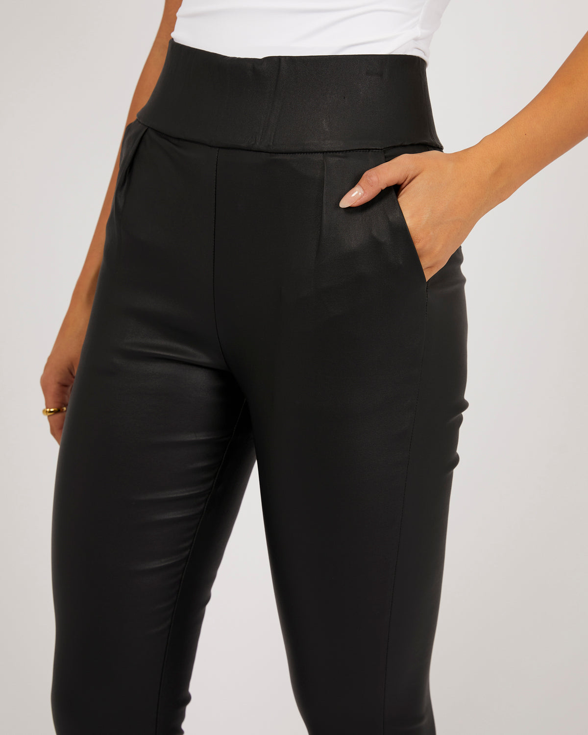 Alexa Pant Black