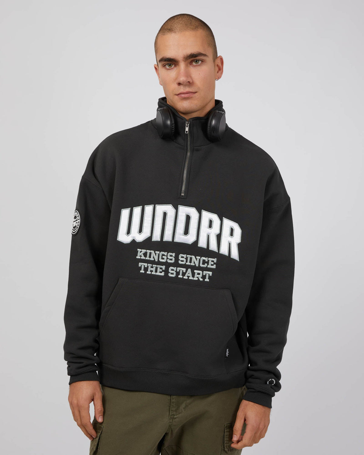 Wndrr-Unrivalled 1/4 Zip Sweat Faded Black-Edge Clothing