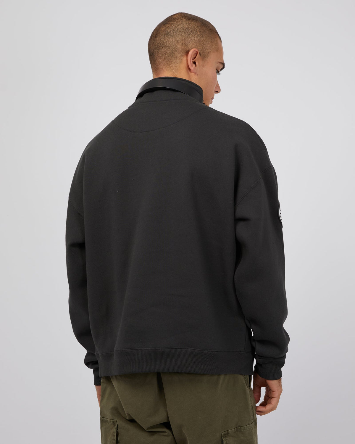 Wndrr-Unrivalled 1/4 Zip Sweat Faded Black-Edge Clothing