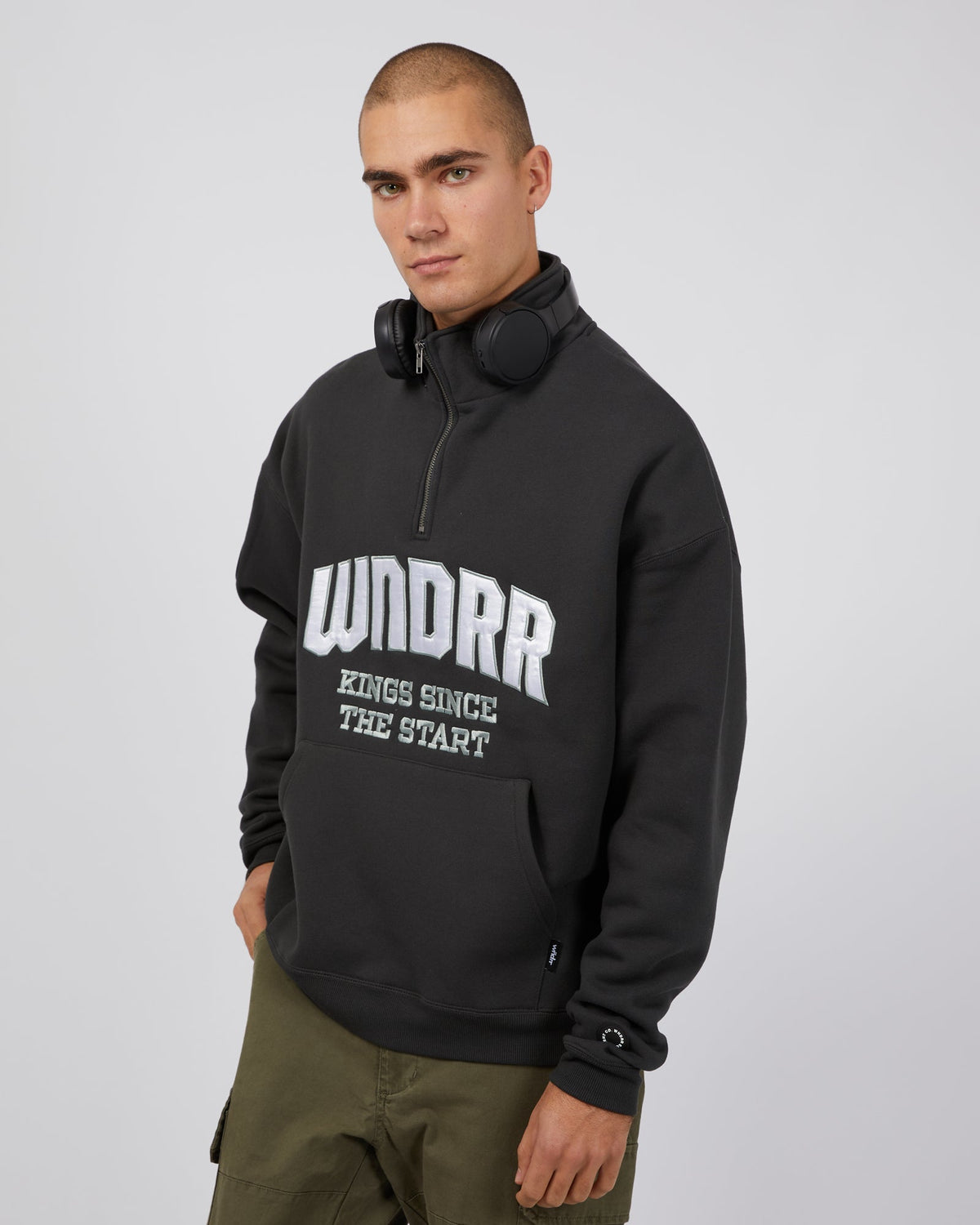 Wndrr-Unrivalled 1/4 Zip Sweat Faded Black-Edge Clothing